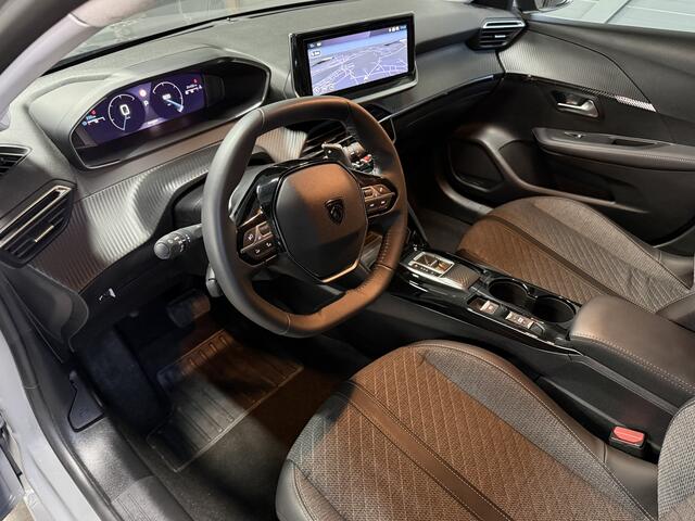 Peugeot 208 1.2 Hybrid DCS6 Allure Navi Camera