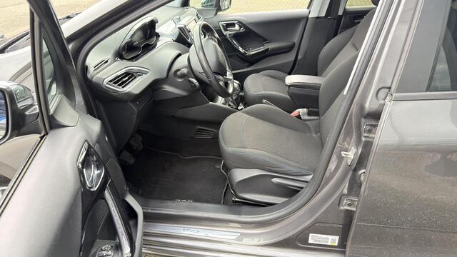 Peugeot 208 1.2 PureTech Active Style | Navi | Cruise control | Airco |