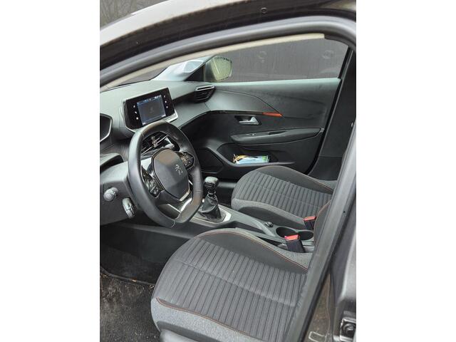 Peugeot 208 1.2 PureTech Active Pack 101pk Led Koplampen | Cruise control | Apple Carplay, Android auto | BTW auto | Navigatie