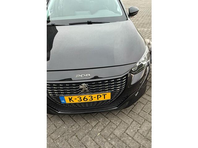 Peugeot 208 1.2 PureTech Active 75pk Navigatie | DAB+ | Parkeersensoren achter | Metaal lak | 5 deurs