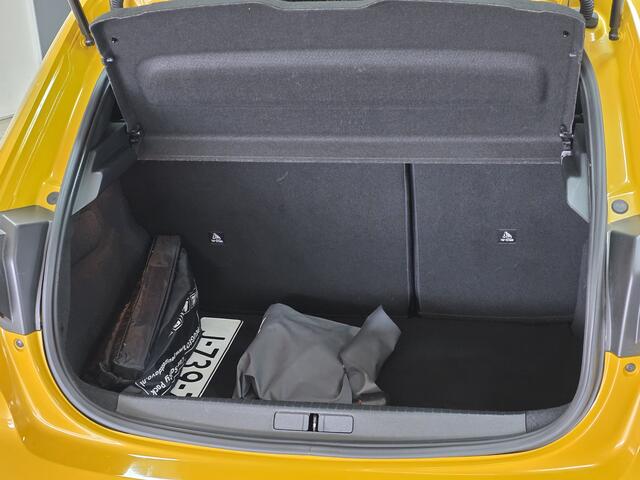 Peugeot 208 1.2 PureTech Active/ Apple + Android/ Navi/ LED Koplampen/ PDC/ DAB+/ Lane-Assist./ Airco/ Cruise/ Elek. pakket/ Isofix/ Bluetooth/ Multi. Stuur/ LED Dagrijverl.