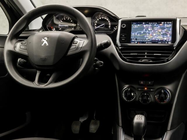 Peugeot 208 1.2 PureTech Sport (APPLE CARPLAY, NAVIGATIE, CRUISE, SPORTSTOELEN, PARKEERSENSOREN, NIEUWE APK, NIEUWSTAAT)