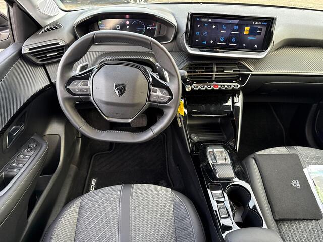 Peugeot 208 Allure 1.2 Hybrid 110PK e-DCS6 Automaat Parkeersensoren, Stoelverwarming, Apple Carplay, Android Auto, Climate Control
