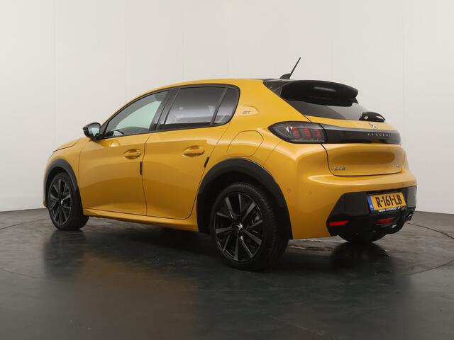 Peugeot 208 1.2 PureTech GT - Panoramadak - Achteruitrijcamera - Apple Carplay/Android Auto - Parkeersensoren Voor en Achter - Adaptieve Cruise Control - Virena Zekerheidspakket t.w.v. ¤895,-