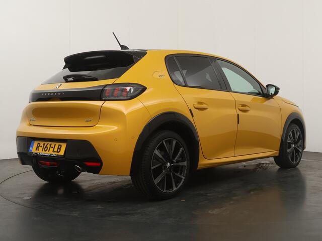 Peugeot 208 1.2 PureTech GT - Panoramadak - Achteruitrijcamera - Apple Carplay/Android Auto - Parkeersensoren Voor en Achter - Adaptieve Cruise Control - Virena Zekerheidspakket t.w.v. ¤895,-