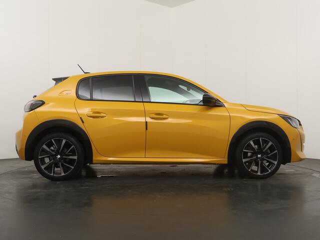 Peugeot 208 1.2 PureTech GT - Panoramadak - Achteruitrijcamera - Apple Carplay/Android Auto - Parkeersensoren Voor en Achter - Adaptieve Cruise Control - Virena Zekerheidspakket t.w.v. ¤895,-