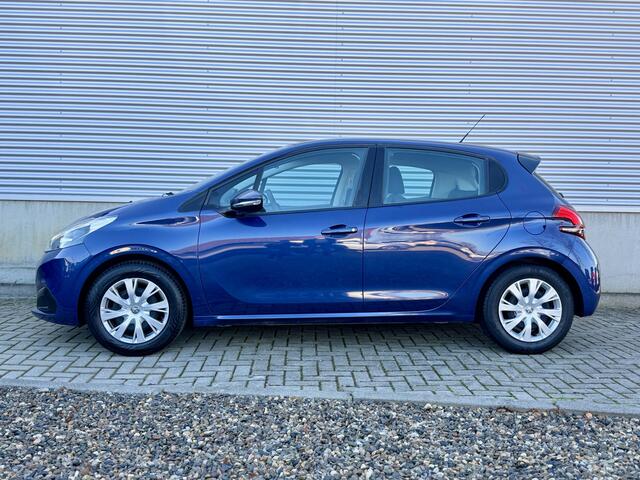 Peugeot 208 1.2 PureTech Blue Lion 5 deurs [ Fm navi,apple carplay,airco,cruise,pdc ]