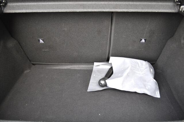 Peugeot 208 Hybrid 136Pk GT Aut trh nav pdc v+a met cam