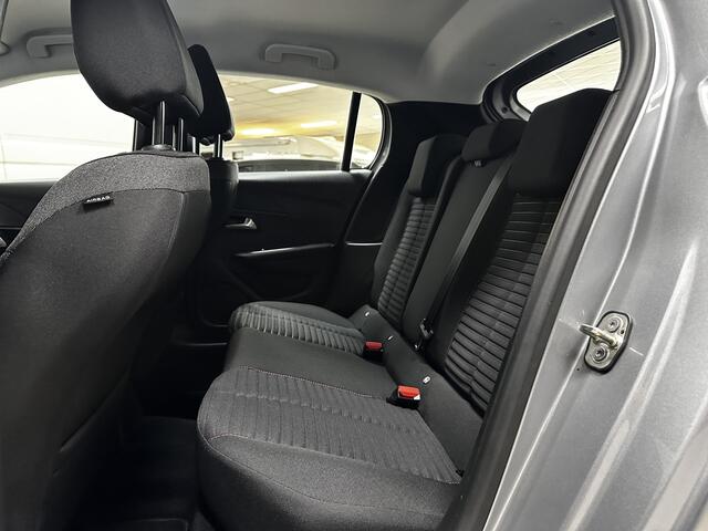 Peugeot 208 1.2 PureTech Blue Lease Active/ D-Riem verv: 102.000 KM!/ LED Koplampen/ Apple + Android/ Lane-Assist./ DAB+/ Navi/ Airco/ Cruise/ Bluetooth/ Multi. LEDER. Stuur/ PDC.