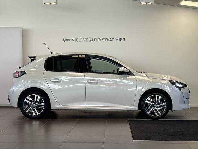 Peugeot 208 Allure Pack 1.2 Turbo 100pk EAT8 | i-COCKPIT® | ADAPTIVE CRUISE | 180° CAMERA | APPLE CARPLAY / ANDROID AUTO | KEYLESS | PARELMOER LAK | ISOFIX | FULL LED |