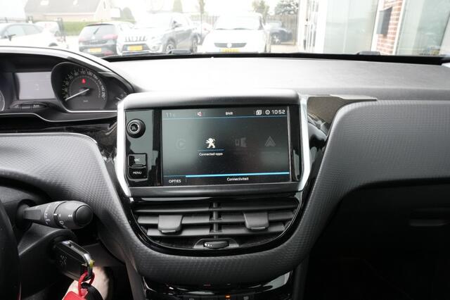 Peugeot 208 1.2 PURETECH, PANO, AUTOMAAT. CAMERA,ALL IN PRIJS