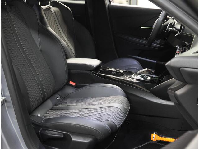 Peugeot 208 130PK GT-Line | 1ste eigenaar | AppleCarplay/Android Auto | Camera | LED lampen | Navigatie | AUTOMAAT | Keyless | Cruise Control | Climate Control | Camera | FULL LED | Sfeerverlichting | Isofix | Privacy Glass |