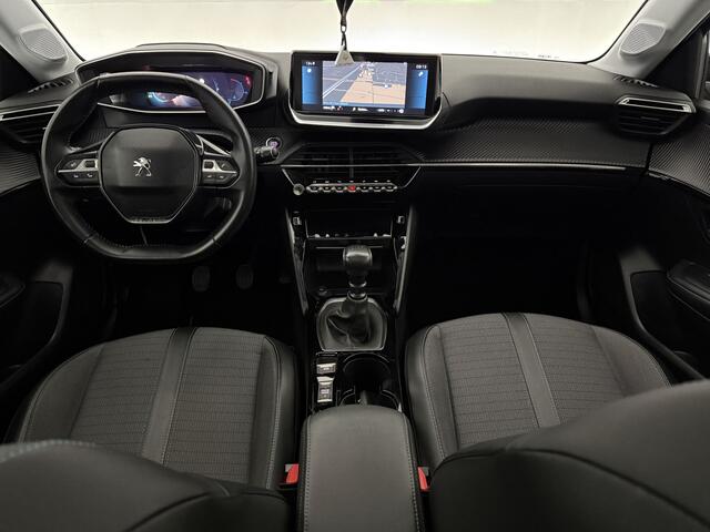 Peugeot 208 1.2 PureTech Allure | Pano | Camera | Virtual | Carplay | Trekhaak | Keyless | NAP