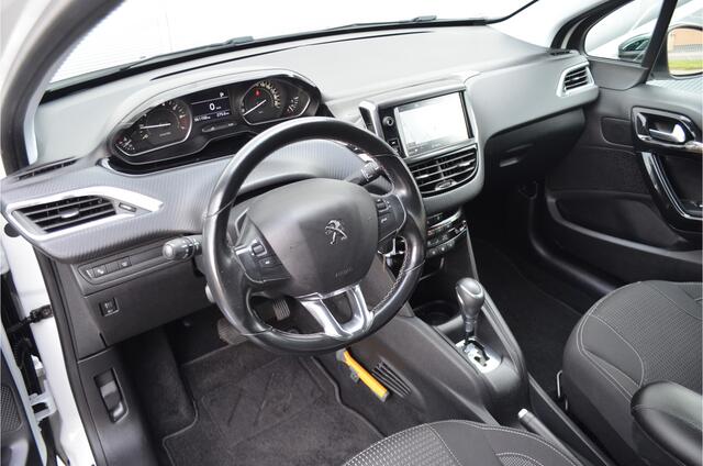 Peugeot 208 1.2 A/T TECH EDITION | AUTOMAAT | CLIMATE | TREKHAAK | CAMERA | 5-DEURS | ALL IN RIJKLAARPRIJS