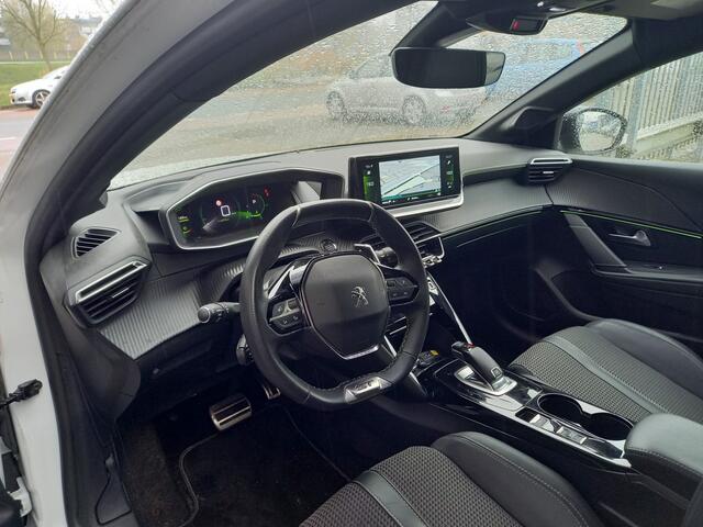 Peugeot 208 1.2 PureTech GT AUTOMAAT - NL AUTO - CAMERA - VIRTUAL COCKPIT -