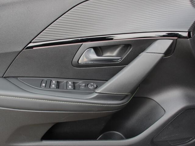 Peugeot 208 1.2 PureTech 100pk Automaat GT-Line Navigatie Apple Carplay/Android Auto Airco Parkeer sensoren Cruise Control Led Lichtmetalen Velgen