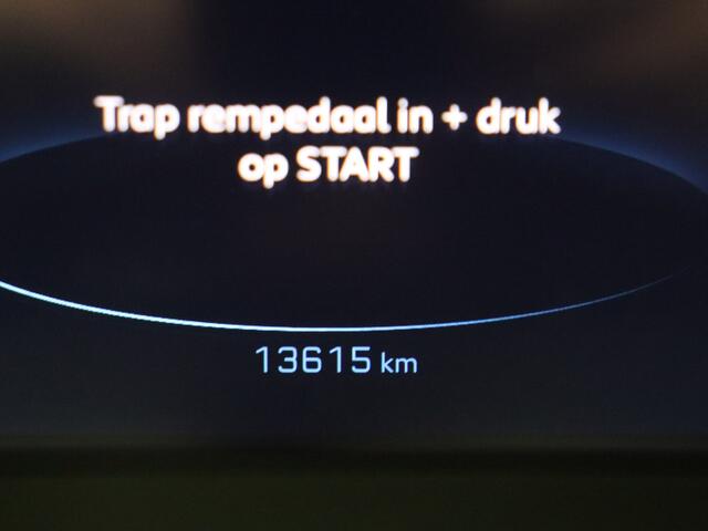 Peugeot 208 1.2 PureTech GT | Carplay | 17 INCH Black | Navigatie | Camera |