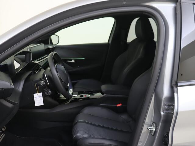 Peugeot 208 1.2 PureTech GT | Carplay | 17 INCH Black | Navigatie | Camera |