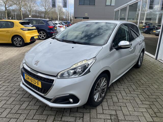 Peugeot 208 1.2 PureTech Allure Parelmoer / Nav / Lmv / Cruise / Led / Clima