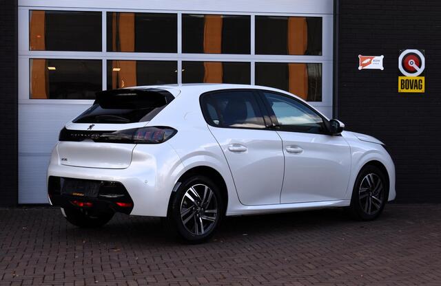 Peugeot 208 1.2 PureTech 100PK Allure Pack | Carplay | Camera | Adapt. Cruise | 3D Dash | Stoelverw. | Incl. garantie