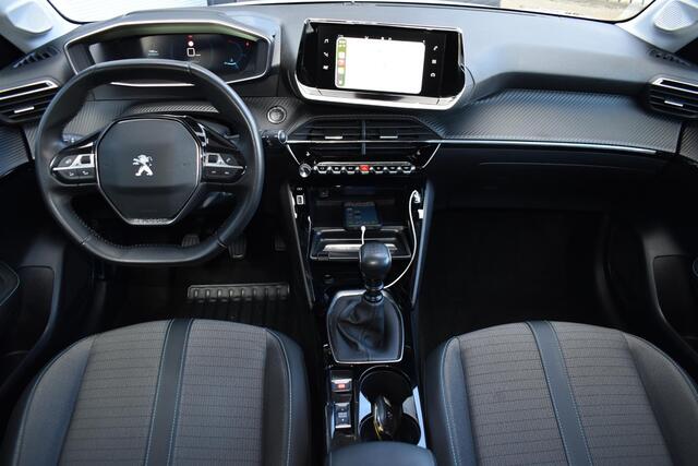 Peugeot 208 1.2 PureTech 100PK Allure Pack | Carplay | Camera | Adapt. Cruise | 3D Dash | Stoelverw. | Incl. garantie