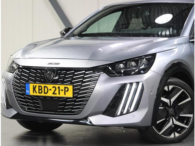 Peugeot 208 1.2 110PK GT | 1ste eigenaar | AppleCarplay/Android Auto | 17"LMV | 360'Camera | Navigatie | Keyless | Adaptive Cruise Control | Climate Control | FULL LED | Sfeerverlichting | Isofix | Privacy Glass |