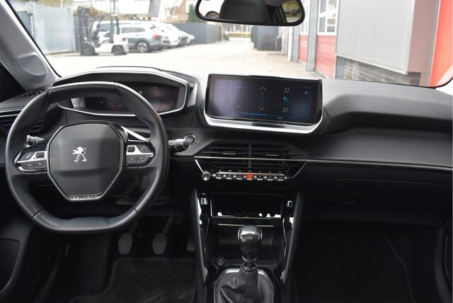 Peugeot 208 1.2 PureTech Allure 100pk Panoramadak, Camera, D.riem vervangen,