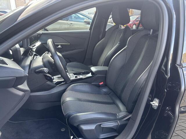 Peugeot 208 1.2 PureTech GT | Apple Carplay/Android auto | Half leder | Navigatie | Parkeercamera | All season banden