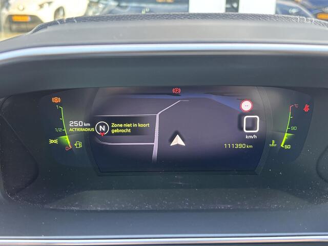 Peugeot 208 1.2 PureTech GT | Apple Carplay/Android auto | Half leder | Navigatie | Parkeercamera | All season banden