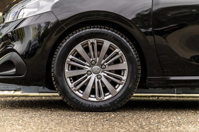 Peugeot 208 1.2 PureTech Signature