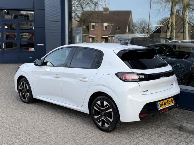 Peugeot 208 Hybrid 110 PK Automaat Allure | Hybride Automaat | Navigatie | 360 Graden Camera | Climate Control | Cruise Control | Parkeersensoren V+A | LED Verlichting | Draadloze Apple Carplay / Android Auto | 16" Lichtmetalen Velgen |