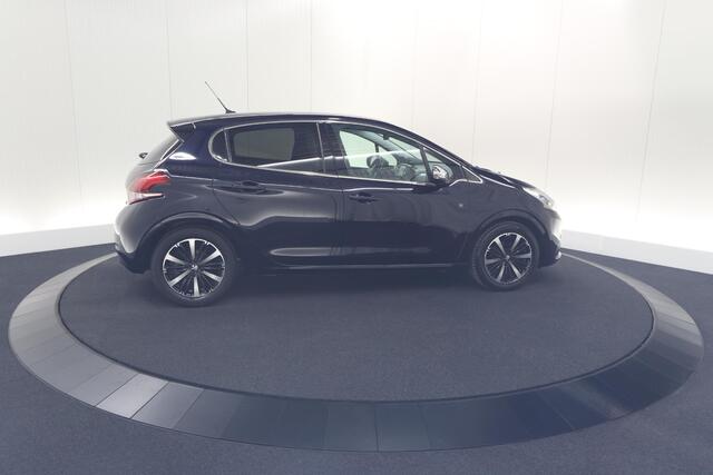 Peugeot 208 PureTech 110 Tech Edition | Camera | Apple Carplay | Parkeersensoren