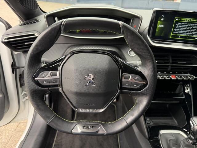 Peugeot 208 1.2 Turbo 100 PK GT | Navigatie | Zwart dak | Sportstoelen | Keyless Start | 17" Lichtmetalen Velgen | Full LED Verlichting | Climate Control | Cruise Control | Camera | Parkeersensoren | Dodehoek detectie.
