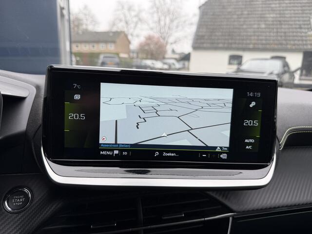 Peugeot 208 1.2 Turbo 100 PK GT | Navigatie | Zwart dak | Sportstoelen | Keyless Start | 17" Lichtmetalen Velgen | Full LED Verlichting | Climate Control | Cruise Control | Camera | Parkeersensoren | Dodehoek detectie.