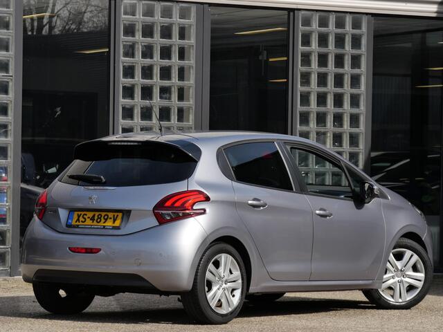 Peugeot 208 1.2 110PK SIGNATURE/ PACK CONNECT/ CARPLAY & ANDROID/ PDC ACHTER