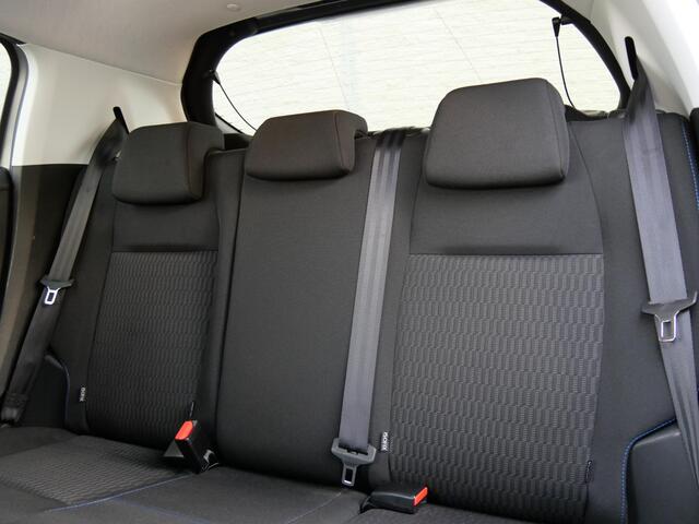 Peugeot 208 1.2 110PK SIGNATURE/ PACK CONNECT/ CARPLAY & ANDROID/ PDC ACHTER