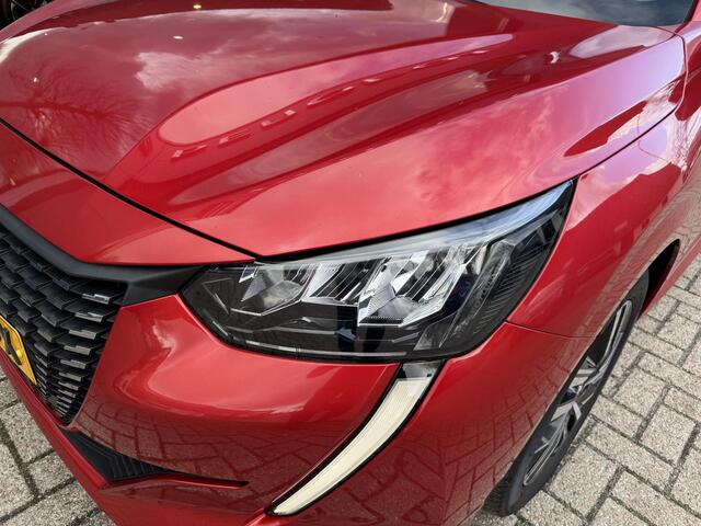 Peugeot 208 1.2 Turbo 100 PK Allure | Automaat | Navigatie via Telefoon | Cruise Control | Climate Control | Stoelverwarming | Keyless Start | Getint glas | Lichtmetalen velgen | LED Verlichting |