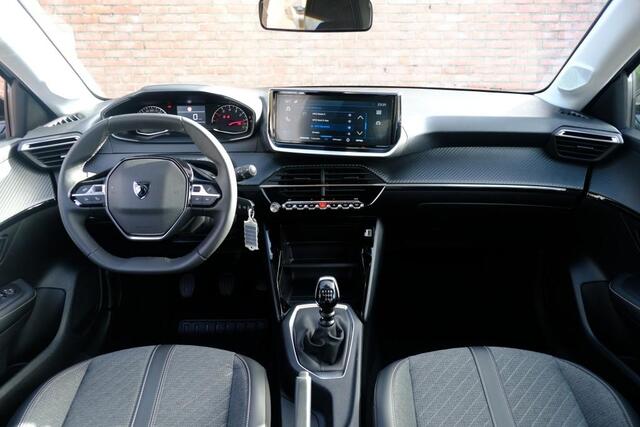 Peugeot 208 1.2 PureTech 100pk Style | App Connect | Climate | Cruise | DAB | PDC