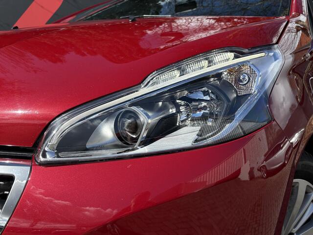 Peugeot 208 1.2 PureTech Allure - Navigatie - Trekhaak - Climate Controle - Apple Carplay & Android Auto