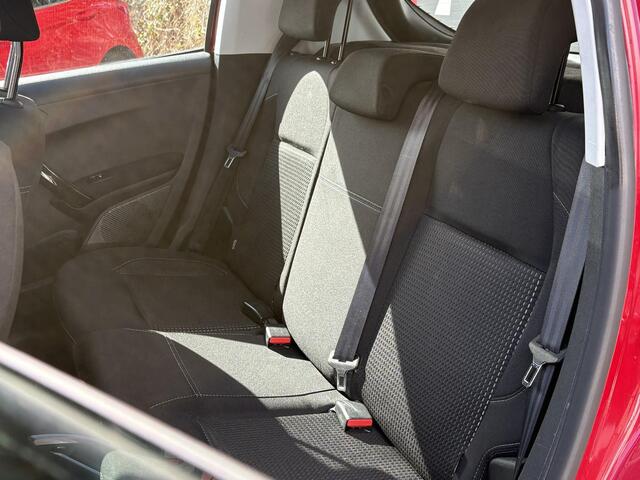 Peugeot 208 1.2 PureTech Allure - Navigatie - Trekhaak - Climate Controle - Apple Carplay & Android Auto