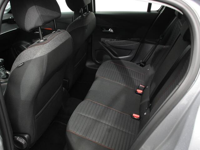 Peugeot 208 1.2 PureTech 100pk Active Pack | Navigatie | Apple Carplay/Android Auto | Parkeersensoren achter | Cruise Control | Airco | Lichtmetalen velgen