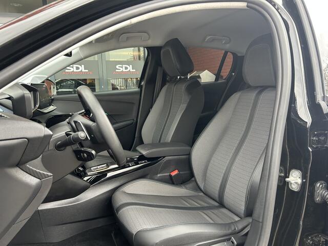 Peugeot 208 1.2 PureTech Allure Pack // LED // APPLE CARPLAY / ANDROID AUTO // CAMERA // PDC