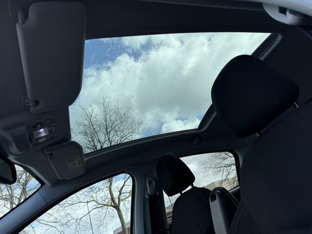 Peugeot 208 BWJ 2018 | 1.2T 111PK Tech Ed. AUTOMAAT | PANO DAK | CLIMA | NAVI | CAMERA A | CARPLAY | PRIVACY GLASS | PDC