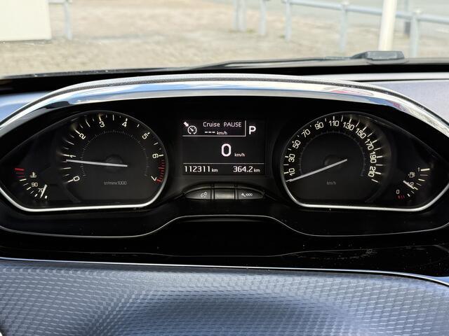 Peugeot 208 BWJ 2018 | 1.2T 111PK Tech Ed. AUTOMAAT | PANO DAK | CLIMA | NAVI | CAMERA A | CARPLAY | PRIVACY GLASS | PDC