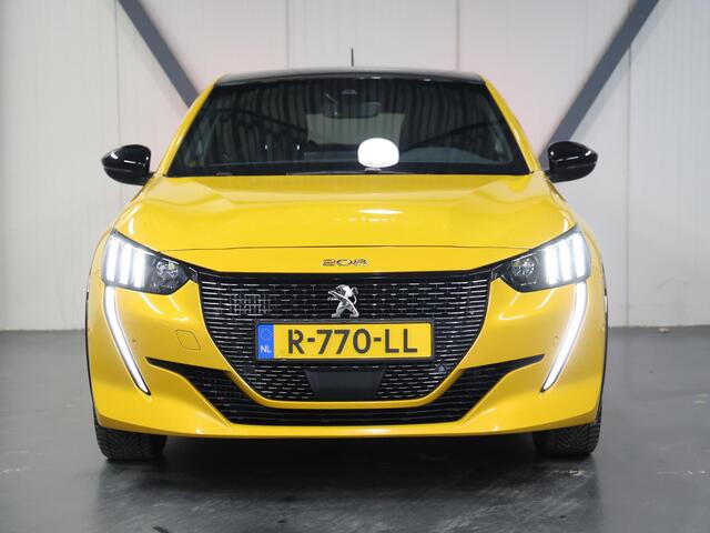 Peugeot 208 130PK GT Pack | 1ste eigenaar | LEER | Massagestoel | Stoelverwarming | AUTOMAAT | AppleCarplay/Android Auto | 17"LMV | Camera | Navigatie | Keyless | Adaptive Cruise Control | Climate Control | FULL LED | Sfeerverlichting | Isofix | Privacy Glass |