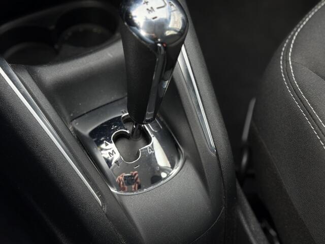 Peugeot 208 1.2 PureTech Active Automaat met maar 40.657km!!! PDC Achter | Navigatie | Cruise | Bluetooth | Apple Carplay | Airco | RIJKLAARPRIJS INCL 12 MAANDEN GARANTIE EN BEURT