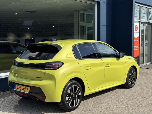 Peugeot 208 Hybrid 110 PK Allure | Automaat | Slechts 15.400 KM Gereden | Navigatie | Camera | Parkeersensoren V+A | Stoelverwarming | LED Verlichting | 16" Lichtmetalen Velgen | Half Lederen Bekleding | Digitaal Dashboard | Cruise Control | Climate Control |
