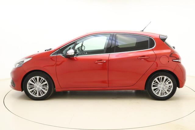Peugeot 208 1.2 Turbo Allure 82 Pk | Trekhaak | Navigatie | Camera Achter | Cruise Control | Climate Control | LM-Velgen