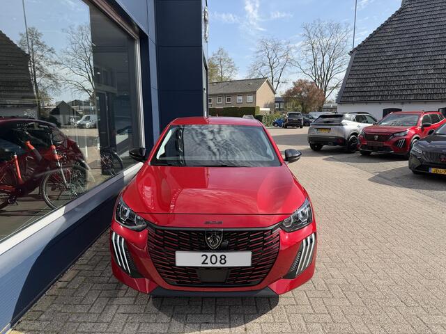 Peugeot 208 1.2 Turbo 100 PK Allure | Bouwjaar 2025 | Navigatie | 360 Graden Camera | LED Verlichting | Climate Control | Dode Hoek Detectie | Voor + Achter Parkeersensoren | 16" Lichtmetalen Velgen |