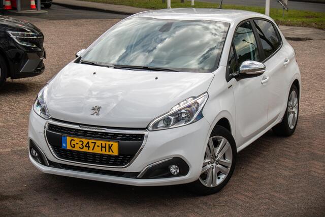 Peugeot 208 1.2 PureTech Signature | Handgeschakeld | Apple Carplay